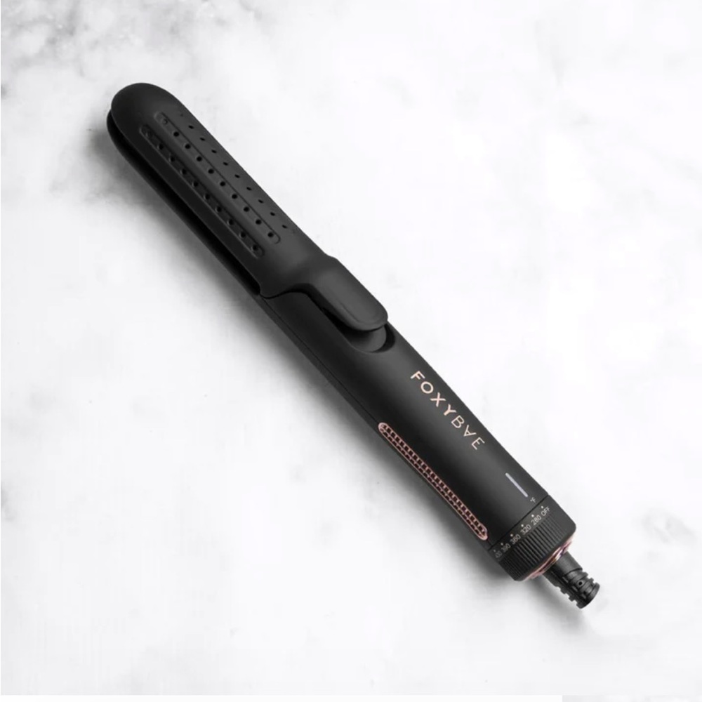 NWT FOXYBAE 2-IN-1 AIRFLOW FLAT IRON